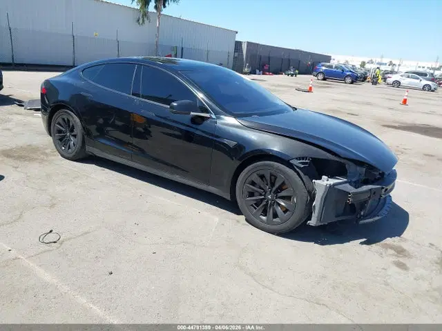 5YJSA1H15EFP34795 — 2014 Tesla Model S P85, Передняя часть (Front End), фото до ремонта