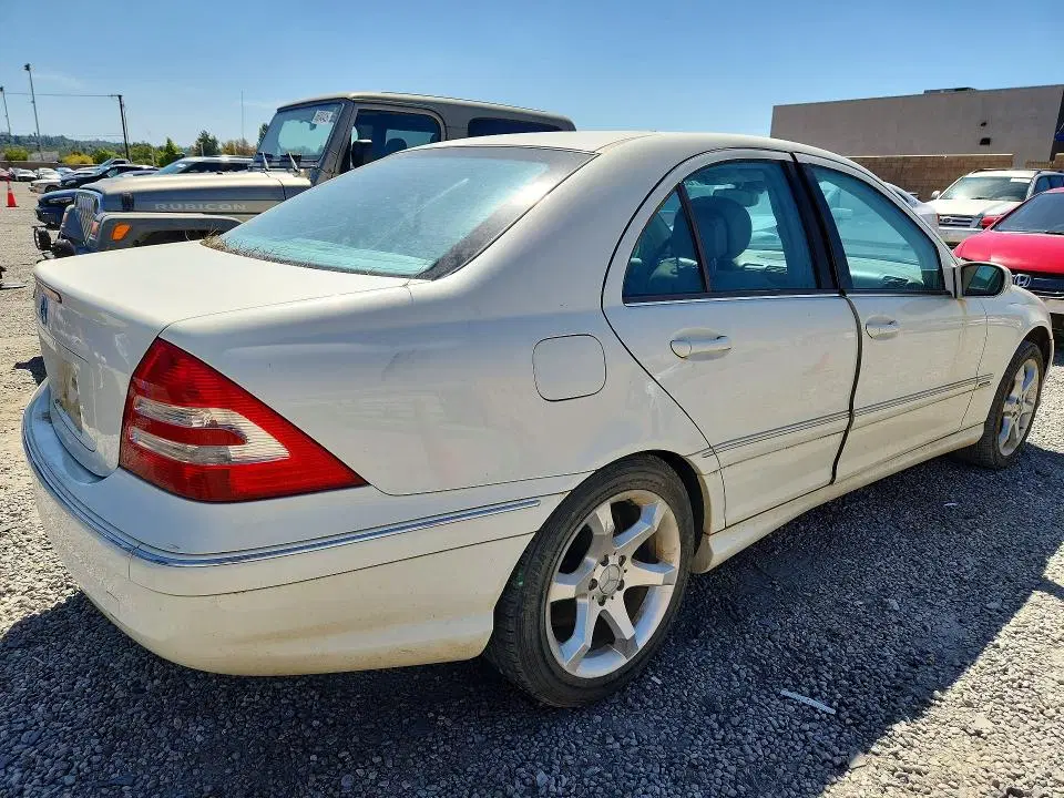 2007 MERCEDES-BENZ C VIN WDBRF52H17A938565 фото 4