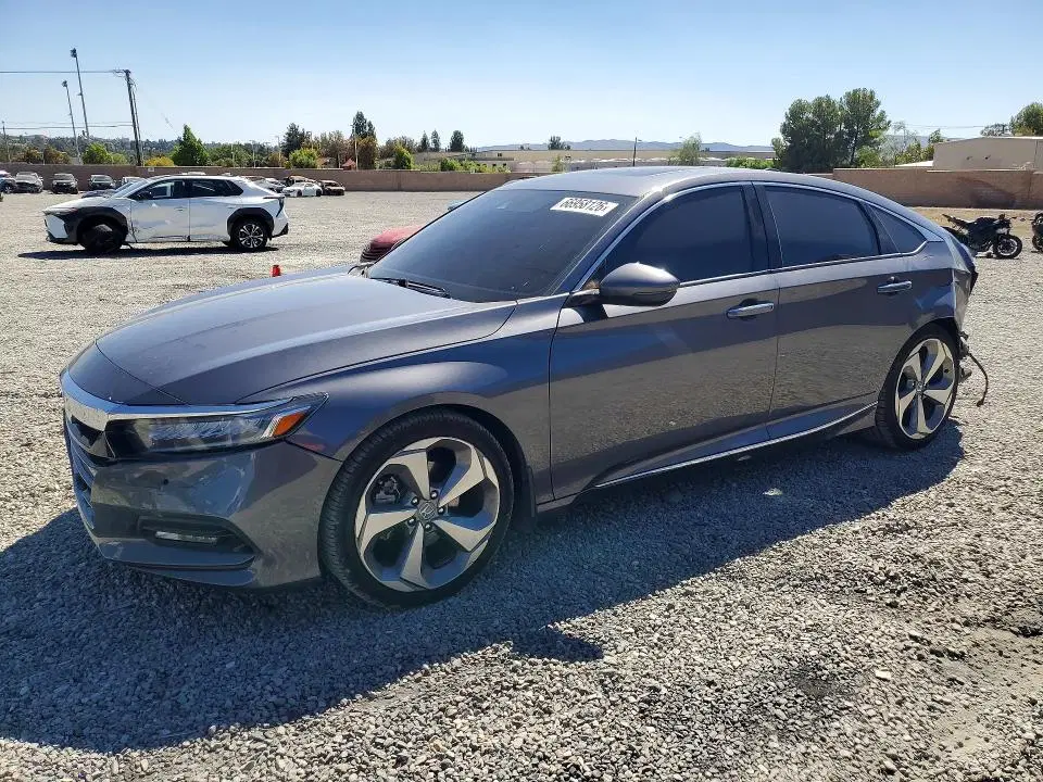 1HGCV1F93JA090798 — 2018 Honda Accord, Задняя часть (Rear End), фото до ремонта