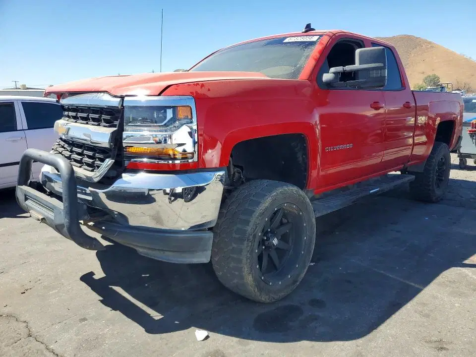 1GCVKREH7JZ347132 — 2018 Chevrolet Silverado, Передняя часть (Front End), фото до ремонта