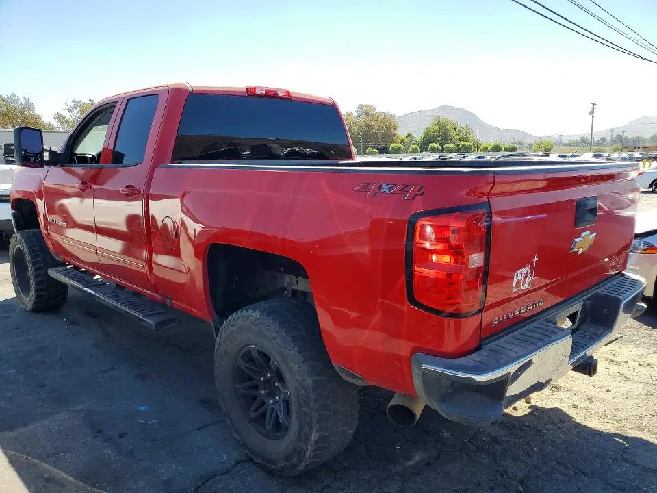 2018 Chevrolet Silverado VIN 1GCVKREH7JZ347132 фото 2