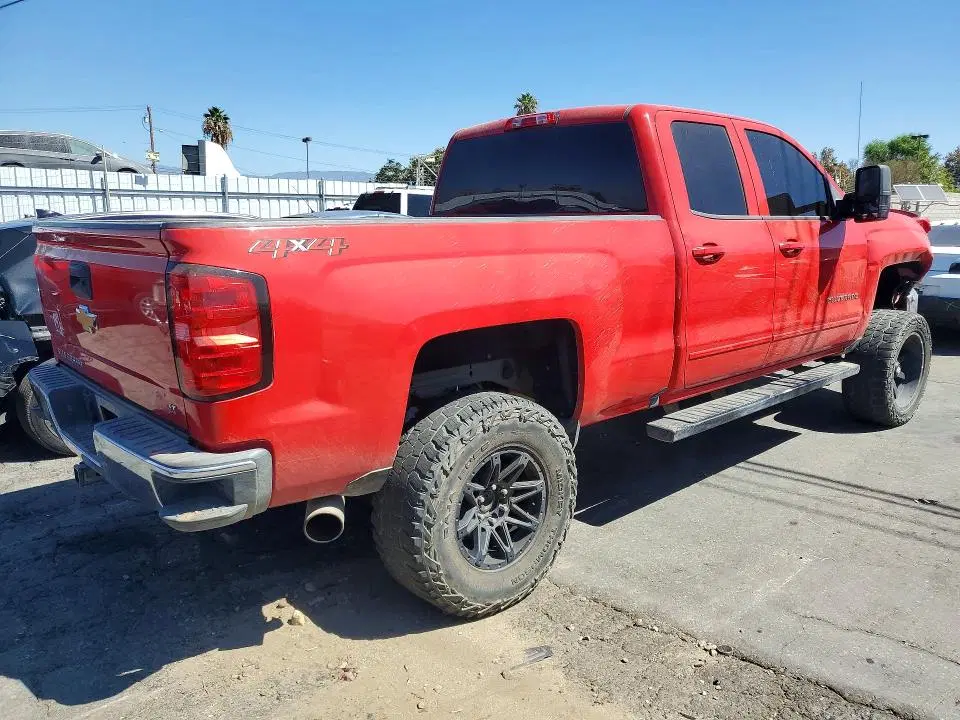 2018 Chevrolet Silverado VIN 1GCVKREH7JZ347132 фото 3