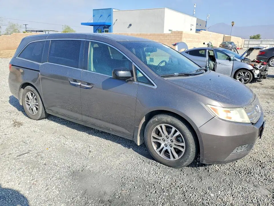 2011 HONDA ODYSSEY VIN 5FNRL5H64BB103933 фото 4