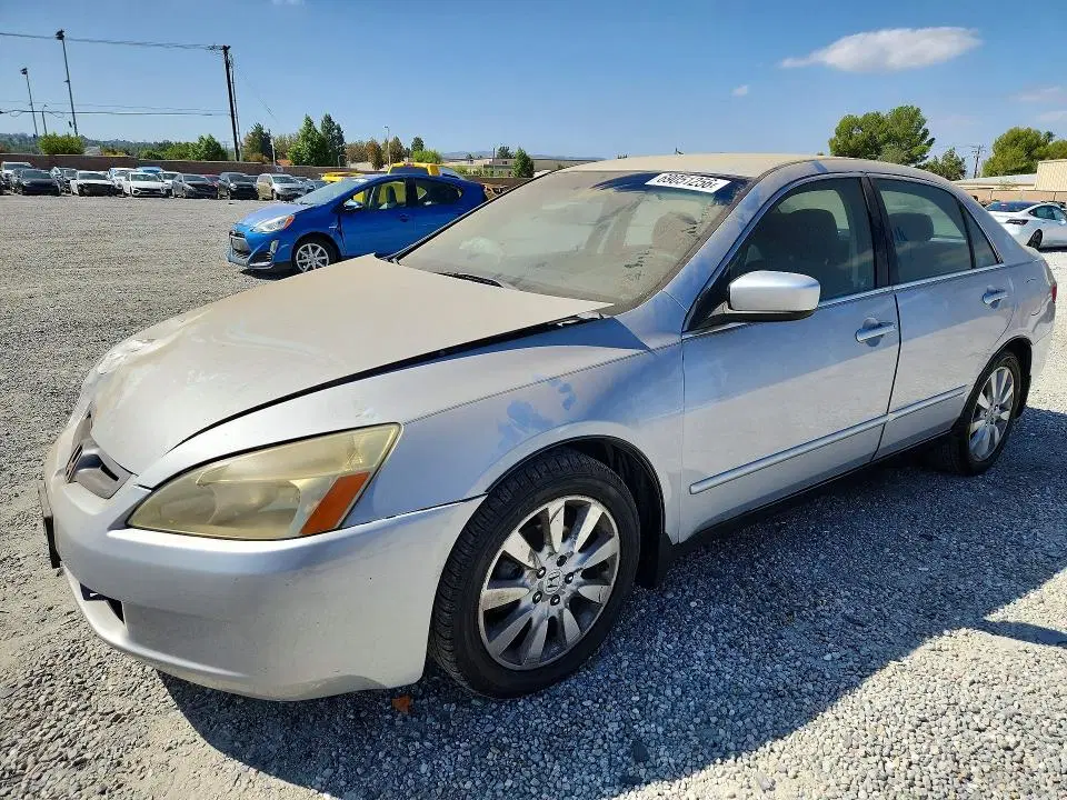1HGCM66325A018928 — 2005 Honda Accord, Передняя часть (Front End), фото до ремонта