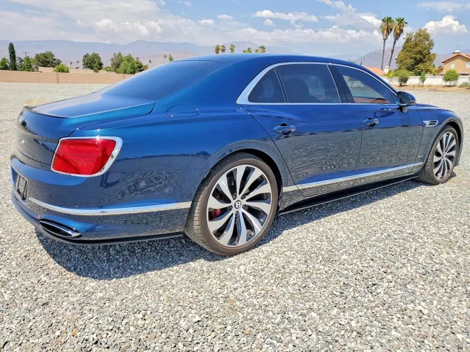 2022 BENTLEY FLYING SPUR VIN SCBBB6ZG2NC092629 фото 3