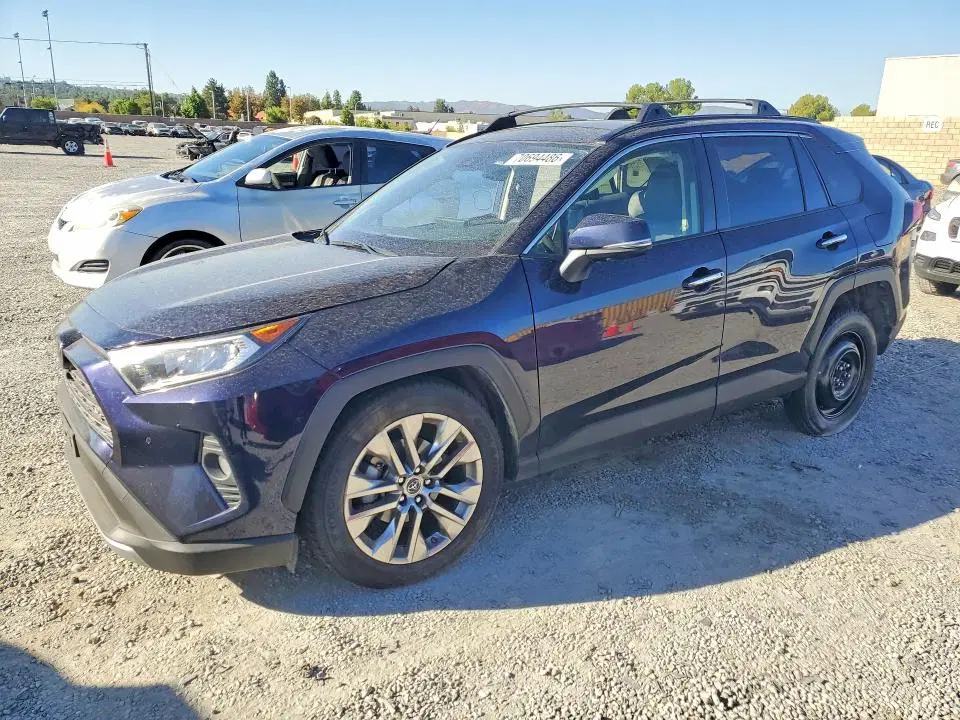 JTMY1RFV8KD514357 — 2019 Toyota RAV4, Боковая часть, фото до ремонта