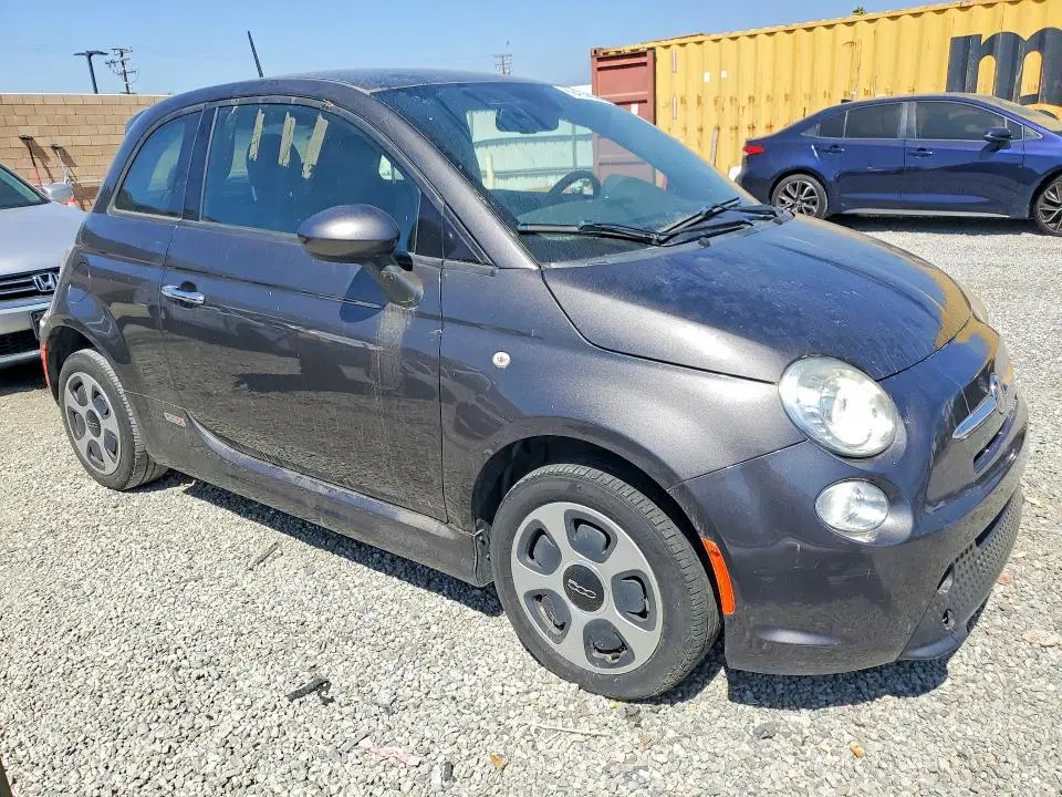 2015 FIAT 500 VIN 3C3CFFGE2FT749771 фото 3