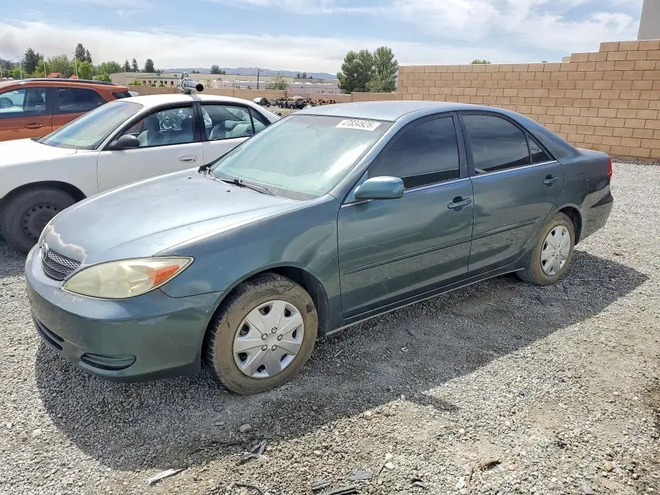 JTDBE32K030153637 — 2003 Toyota Camry, Передняя часть (Front End), фото до ремонта