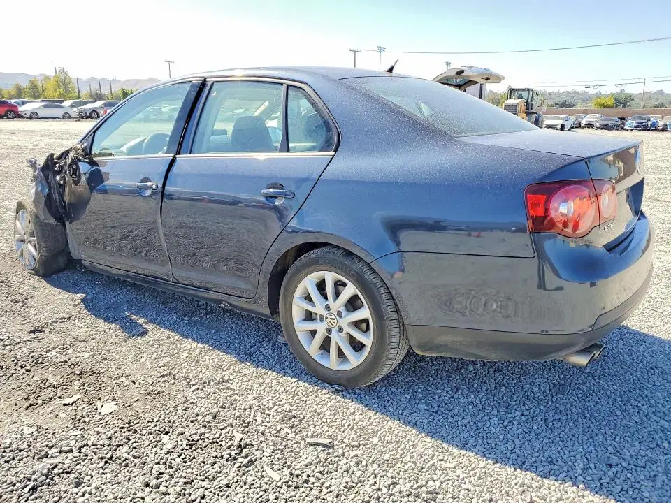 2010 VOLKSWAGEN JETTA VIN 3VWRZ7AJ0AM124438 фото 2