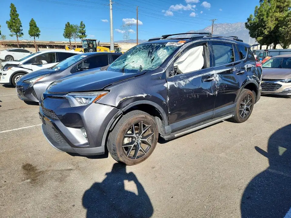 JTMNFREV8HJ132118 — 2017 Toyota RAV4, Повреждения со всех сторон (All Over), фото до ремонта