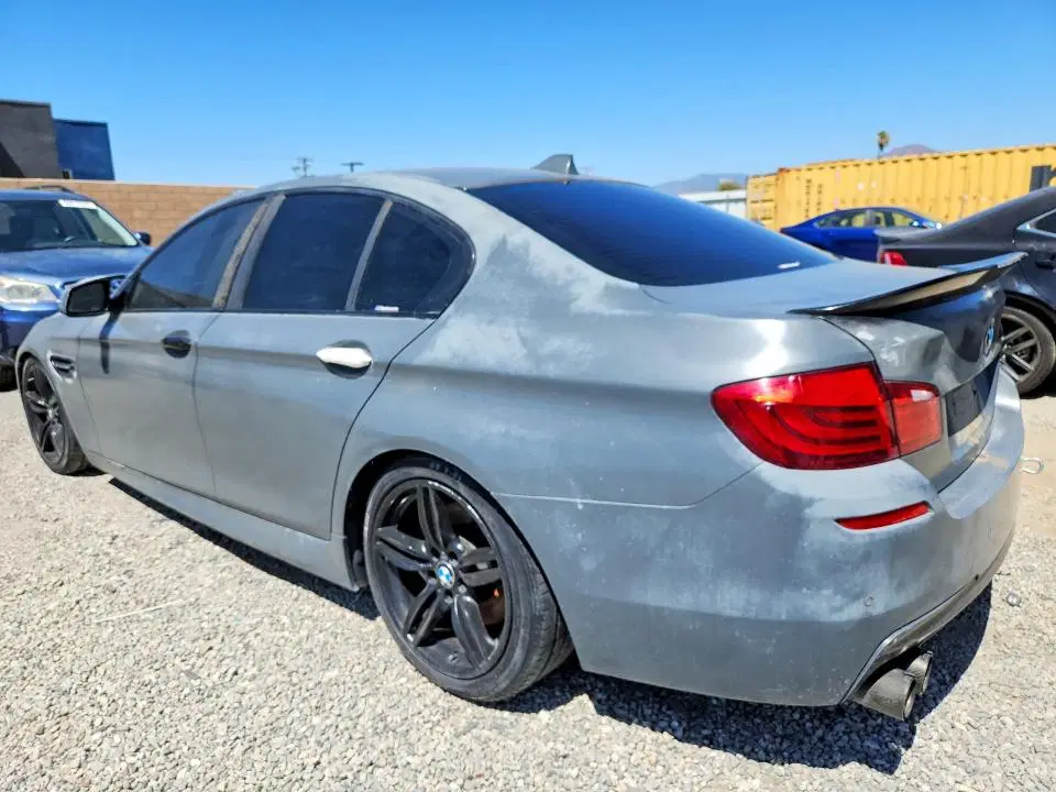 2011 BMW 550 VIN WBAFR9C5XBC758325 фото 2