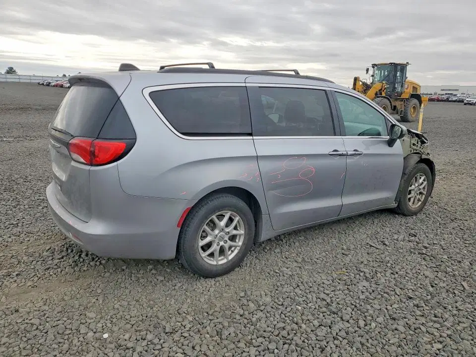2021 Chrysler Voyager VIN 2C4RC1DG0MR523896 фото 3