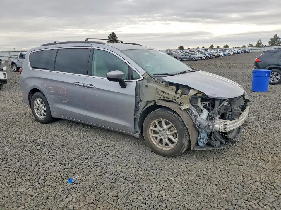 2021 Chrysler Voyager VIN 2C4RC1DG0MR523896 фото 4