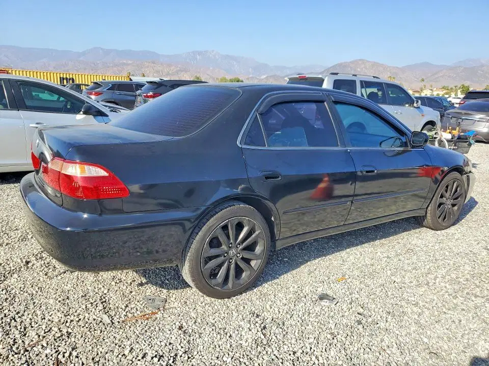 2000 HONDA ACCORD VIN 1HGCG1650YA071384 фото 3