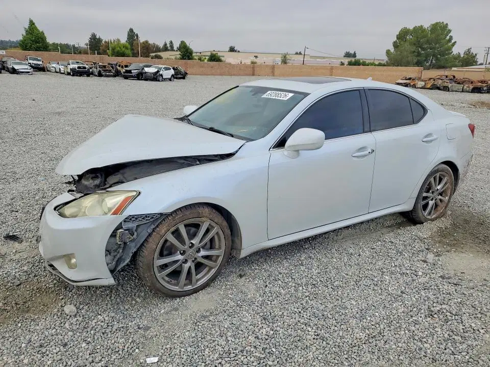 JTHBK262685081820 — 2008 Lexus IS 250, Передняя часть (Front End), фото до ремонта
