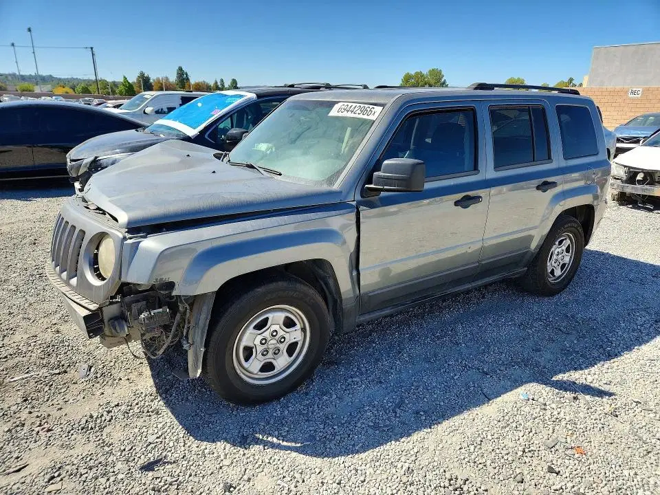 1C4NJPBA0DD108912 — 2013 Jeep Patriot, Передняя часть (Front End), фото до ремонта