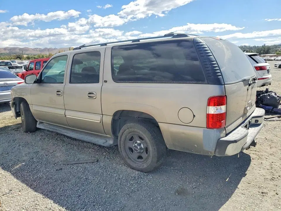 2002 CHEVROLET SUBURBAN VIN 1GNEC16T42J216099 фото 2