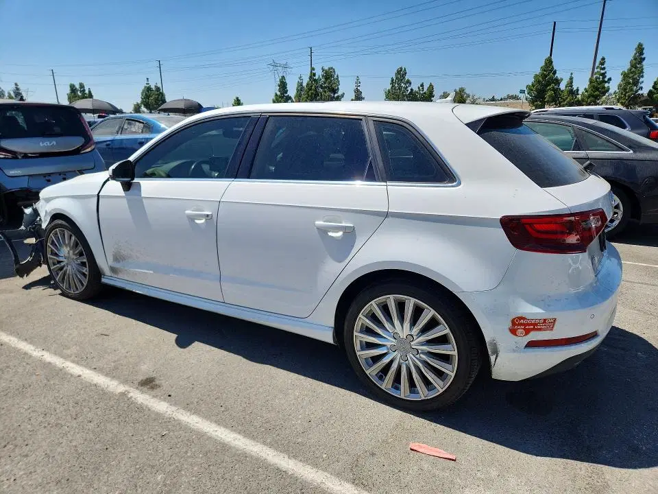 2016 Audi A3 VIN WAUTPBFFXGA097774 фото 2