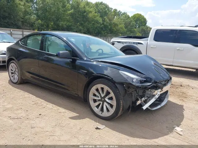 5YJ3E1EA7NF156387 — 2022 Tesla Model 3 Rear-Wheel Drive, Передняя часть (Front End), фото до ремонта