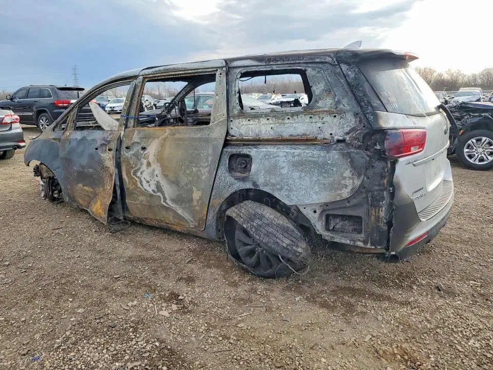 2021 KIA SEDONA VIN KNDMB5C18M6667186 фото 2
