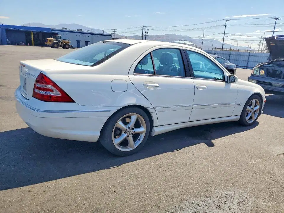 2005 MERCEDES-BENZ C VIN WDBRF40J55A707956 фото 3
