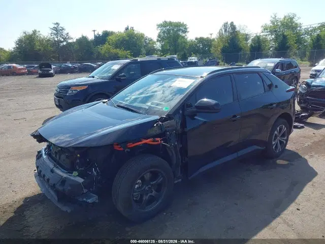 2024 Toyota BZ4X XLE VIN JTMABACA5RA079214 фото 2