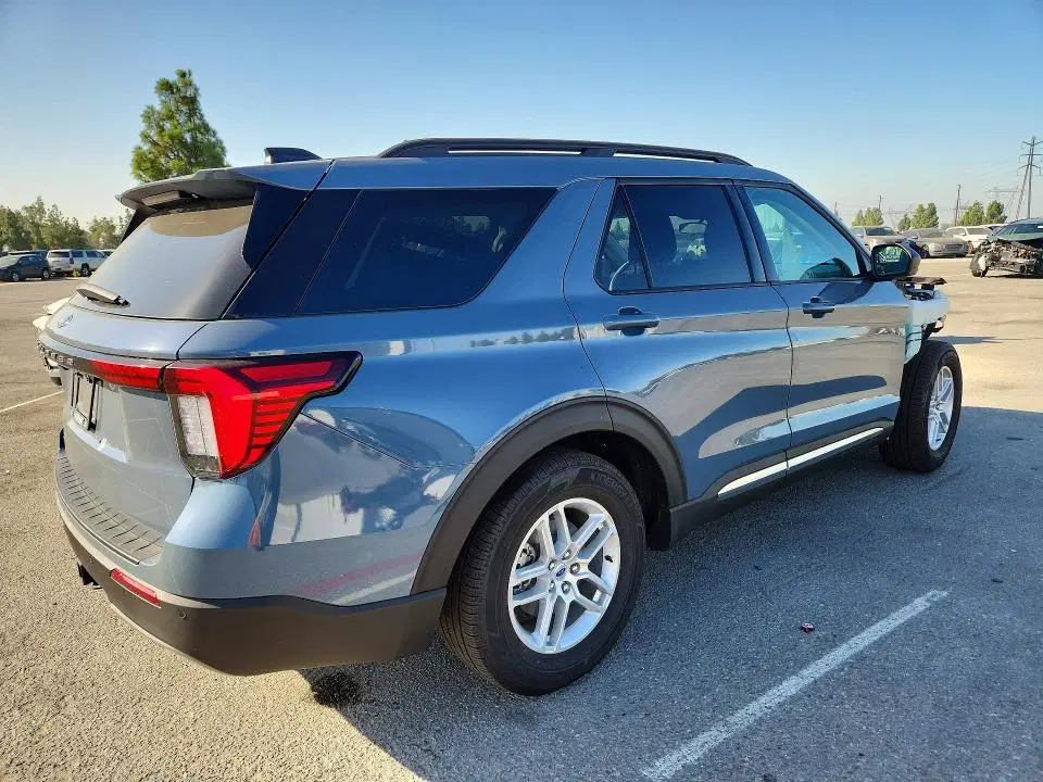 2025 Ford Explorer VIN 1FMUK7DH9SGC56146 фото 3