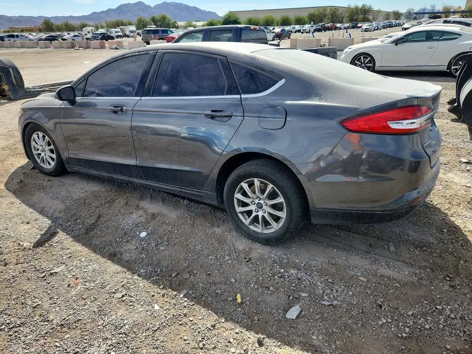 2017 Ford Fusion VIN 3FA6P0G76HR105779 фото 2