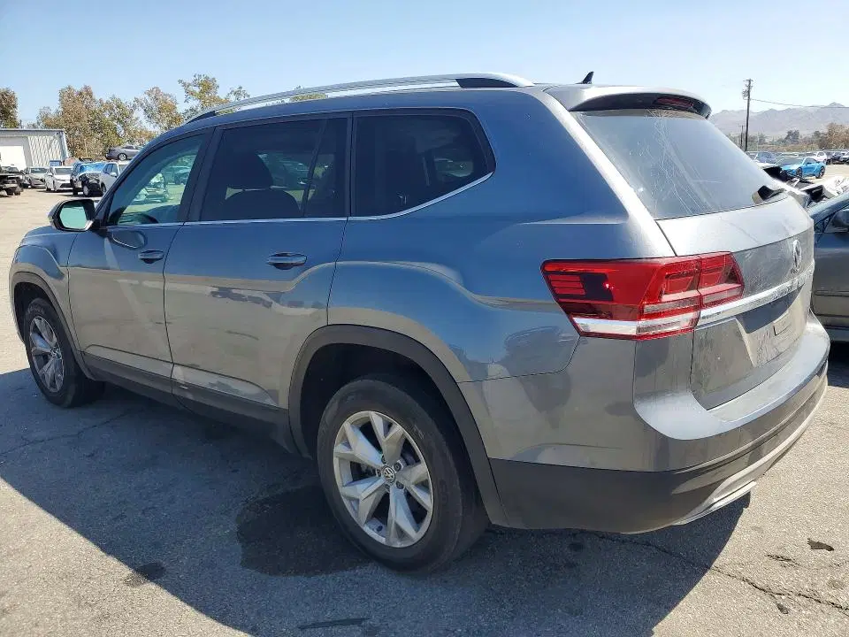 2018 Volkswagen Atlas VIN 1V2AP2CA1JC594239 фото 2