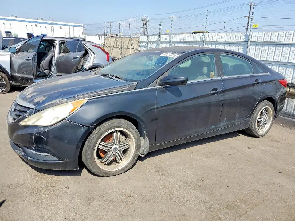 5NPEB4AC9BH265926 — 2011 Hyundai Sonata, DAMAGE HISTORY, фото до ремонта