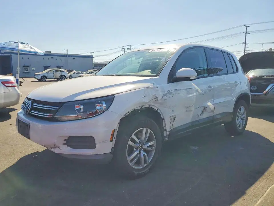 WVGAV3AX8DW571897 — 2013 Volkswagen Tiguan, FRONT END, фото до ремонта