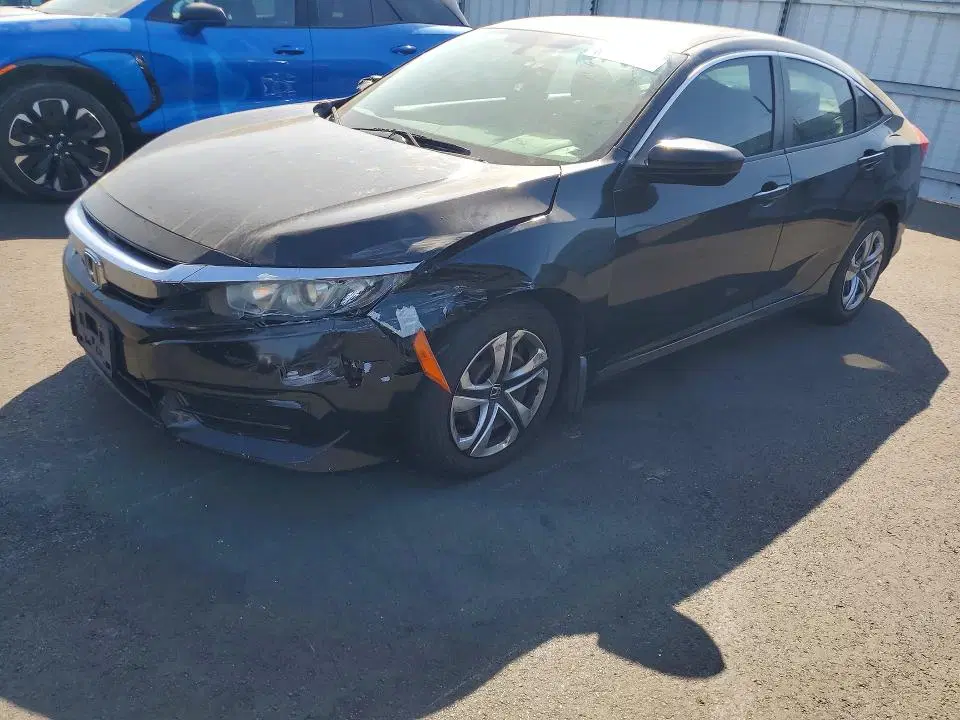 19XFC2F56GE026703 — 2016 Honda Civic, Передняя часть, фото до ремонта