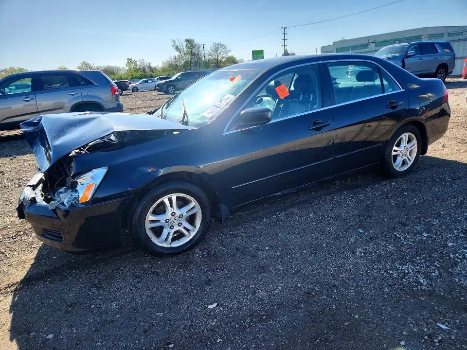 1HGCM56827A172614 — 2007 Honda Accord, Передняя часть, фото до ремонта