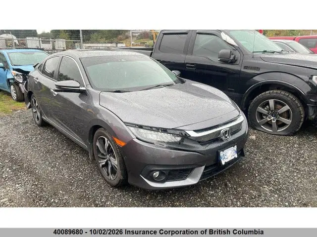 2HGFC1F94JH106530 — 2018 Honda Civic, задняя часть, фото до ремонта