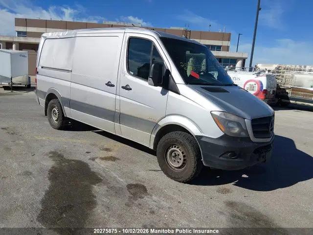 WD3BE7DD0GP214322 — 2016 Mercedes-Benz Sprinter 2500 Wb 144 Cargo Van, Roll Over, фото до ремонта
