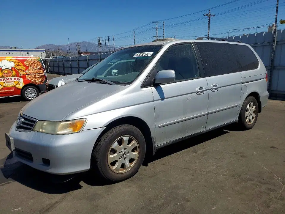 5FNRL18943B007529 — 2003 Honda Odyssey, Передняя часть (Front End), фото до ремонта