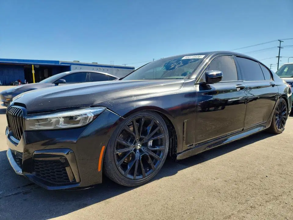 WBA7T2C04LGL17544 — 2020 BMW 740, Задняя часть, фото до ремонта