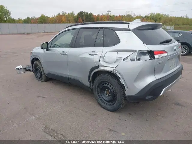 2023 Toyota Corolla Cross Le VIN 7MUBAABG7PV060246 фото 3