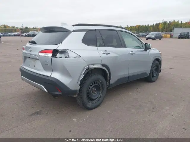 2023 Toyota Corolla Cross Le VIN 7MUBAABG7PV060246 фото 4