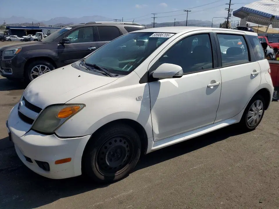 JTKKT624460157342 — 2006 Scion XA, Задняя часть, фото до ремонта