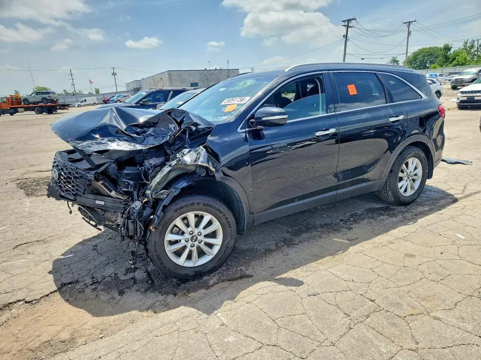 5XYPG4A31KG596601 — 2019 Kia Sorento, Передняя часть, фото до ремонта