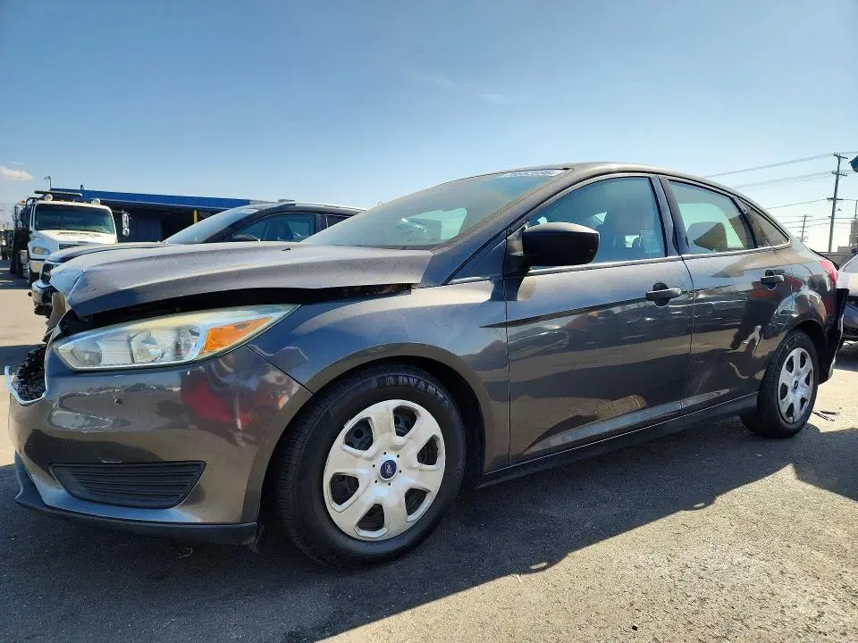1FADP3E21GL282303 — 2016 Ford Focus, Передняя часть (Front End), фото до ремонта