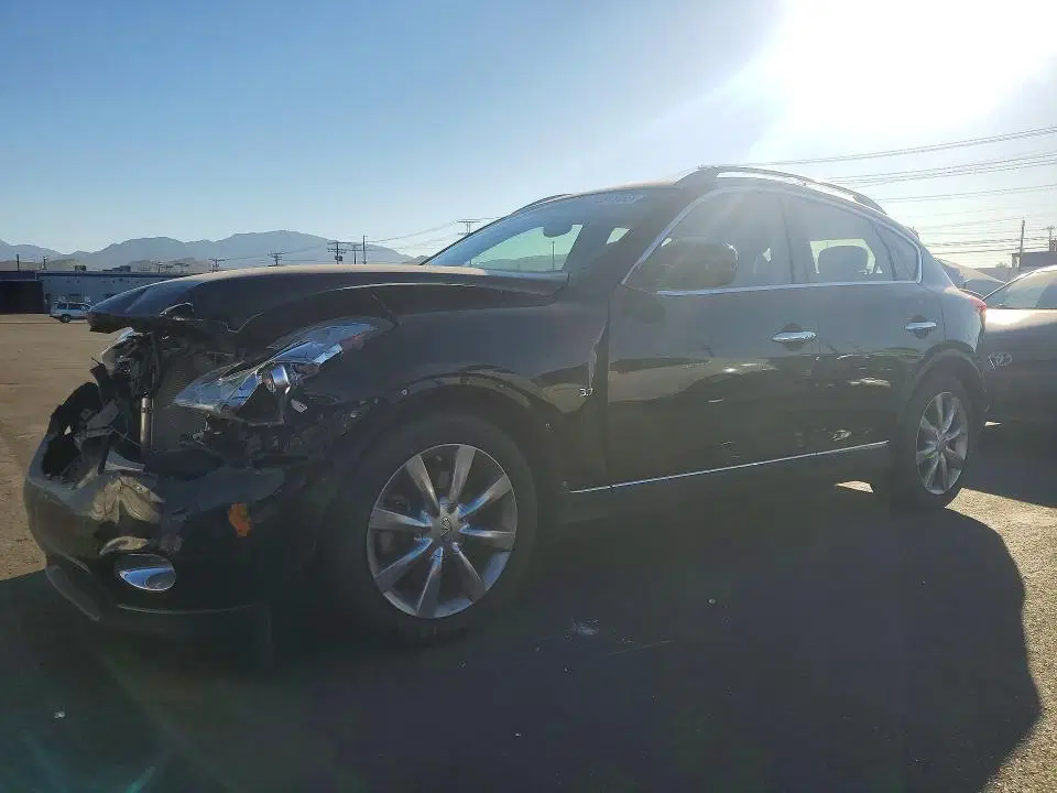 JN1BJ0HP0FM730244 — 2015 Infiniti QX50, Передняя часть, фото до ремонта