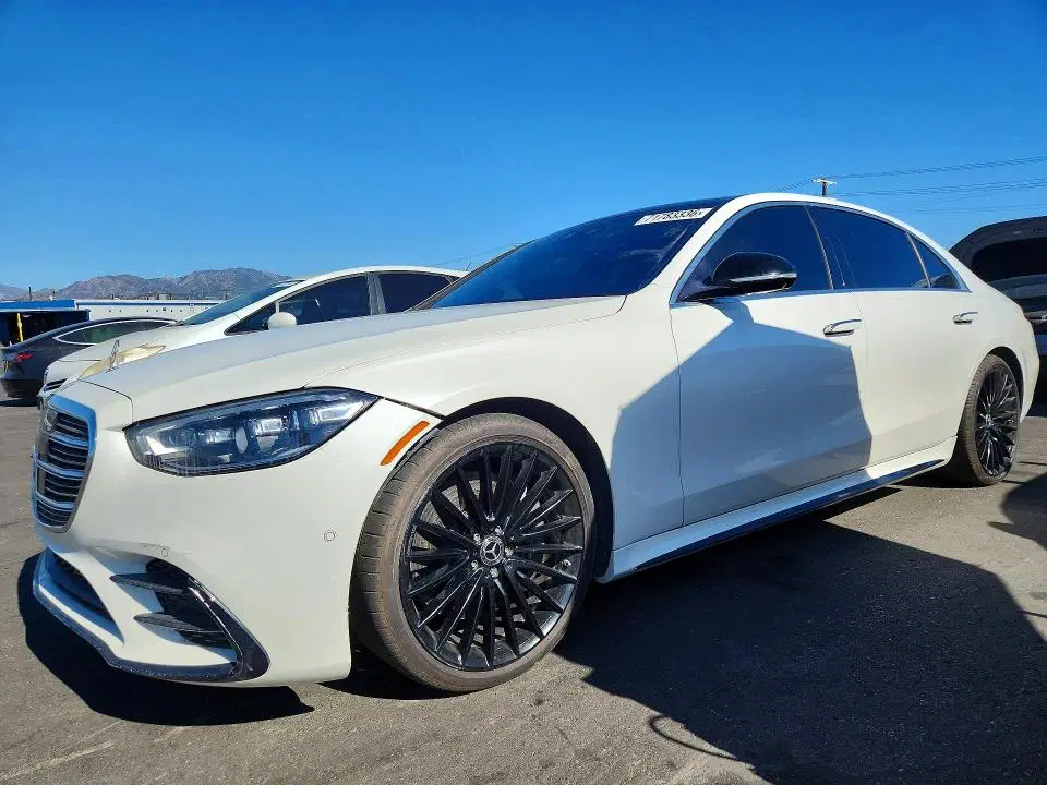 W1K6G7GB8NA106936 — 2022 Mercedes-Benz S, Передняя часть, фото до ремонта