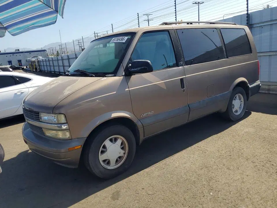 1GNDM19W7YB205891 — 2000 Chevrolet Astro, Мелкие вмятины и царапины (Minor Dent/Scratches), фото до ремонта