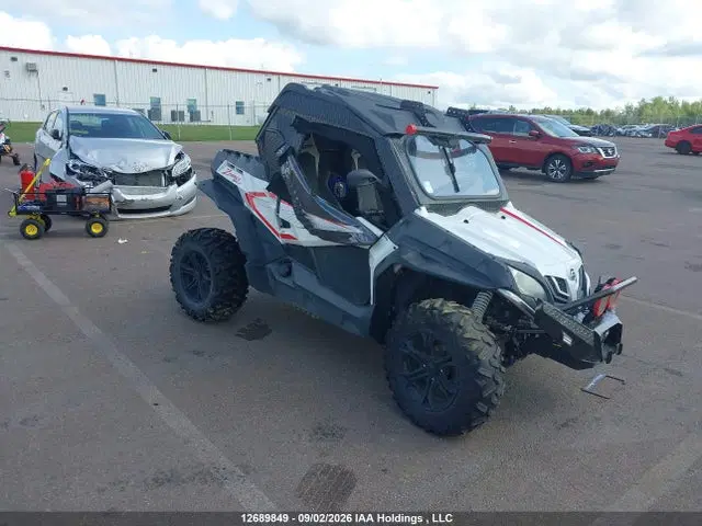 LCELVYZ19M6005628 — 2021 CFMoto Zforce, Передняя часть (Front), фото до ремонта