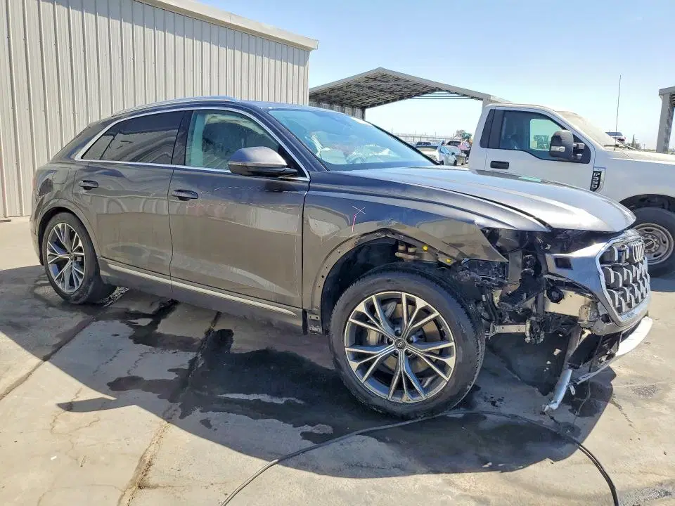 2026 Audi Q8 VIN WA1BVBF15TD033895 фото 4