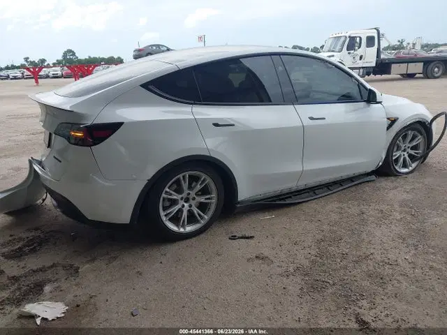 2024 Tesla Model Y Long Range Single Motor Rear-wheel Drive/rwd VIN 7SAYGDED7RF055032 фото 4