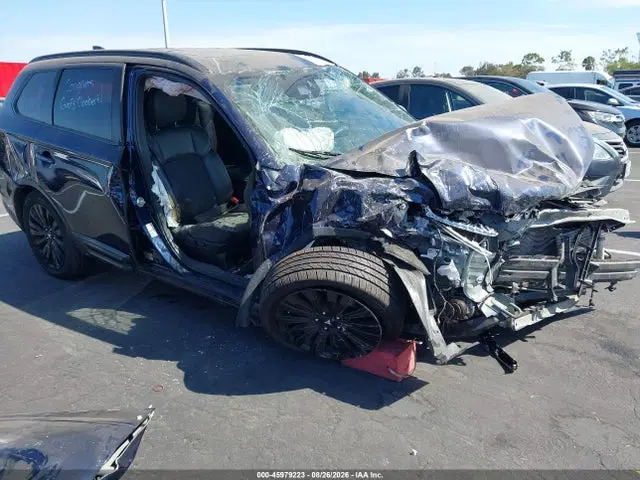 JA4AD3A32LZ046555 — 2020 Mitsubishi Outlander LE 2.4/SE 2.4/SEL 2.4/Sp 2.4, Передняя часть (Front End), фото до ремонта