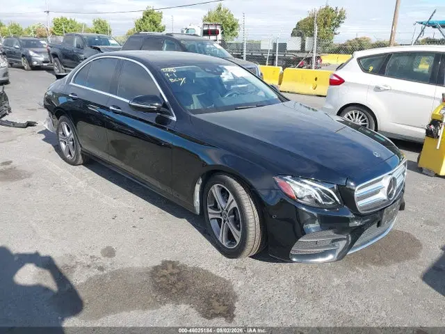 WDDZF4JB9KA685566 — 2019 Mercedes-Benz E 300, Задняя часть (Rear), фото до ремонта